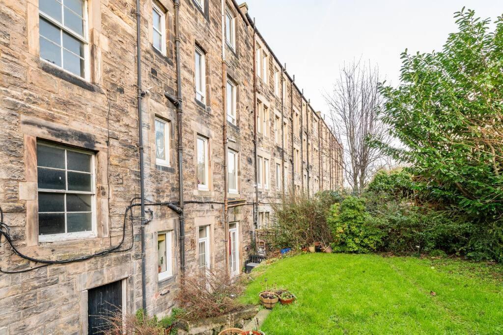 Holyrood Park: Lush & Arty 2 Double Bed Flat Appartement EDI