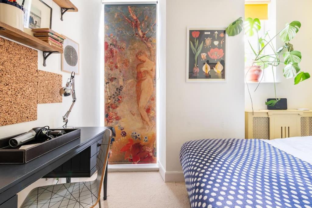 Holyrood Park: Lush & Arty 2 Double Bed Flat Appartement