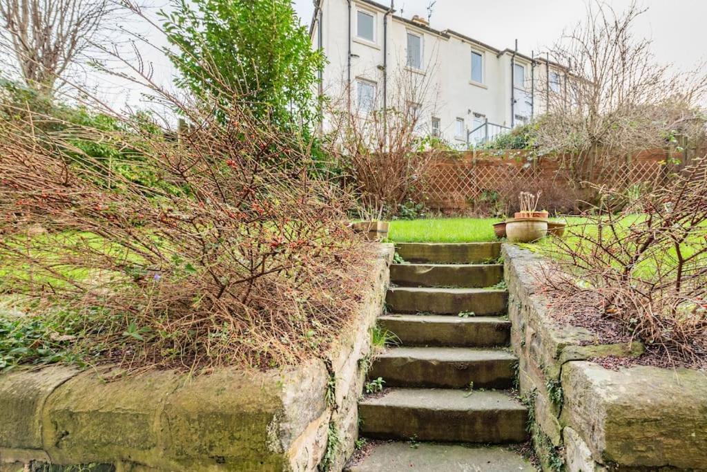 Holyrood Park: Lush & Arty 2 Double Bed Flat Appartement