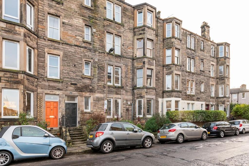 Holyrood Park: Lush & Arty 2 Double Bed Flat Appartement EDI