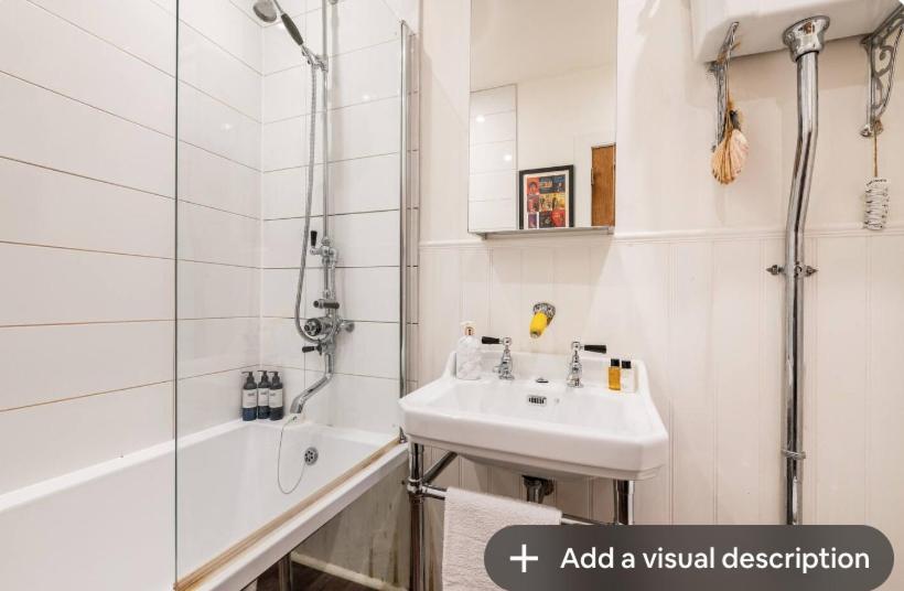 Holyrood Park: Lush & Arty 2 Double Bed Flat Appartement